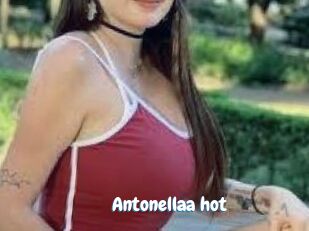 Antonellaa_hot