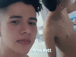 Aron_Hott