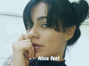 Alice_feet