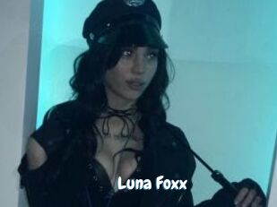 Luna_Foxx