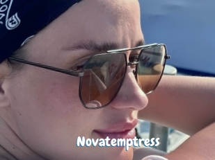 novatemptress Coquine Avenue