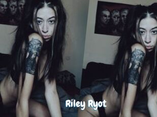 Riley_Ryot